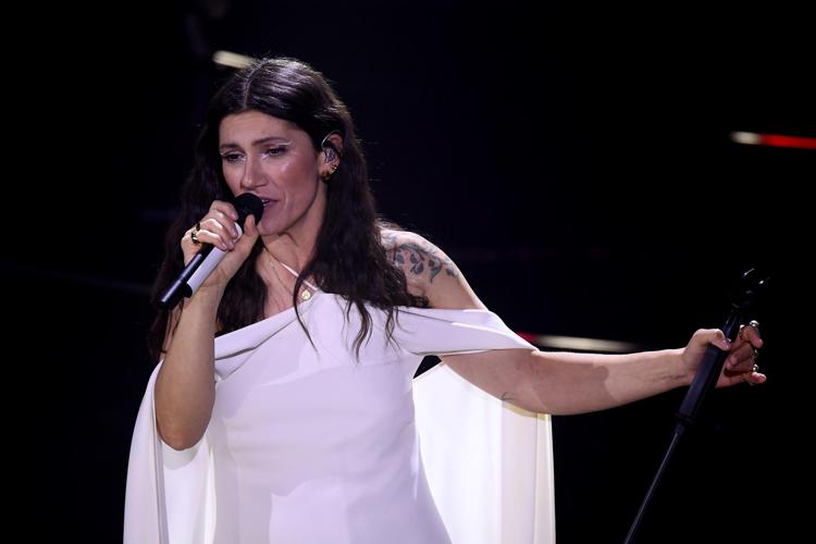 Festival di Sanremo: Elisa prima nella classifica provvisoria davanti Mahmood e Blanco