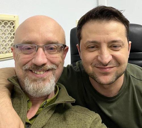 Guerra in Ucraina, l’ottimismo del presidente Zelensky: “Invasori andate a casa, stiamo già vicendo”