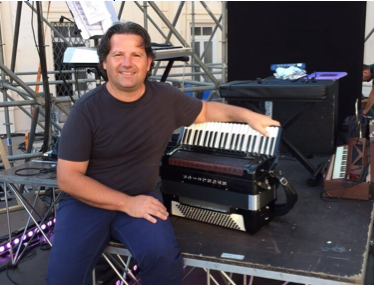 Rubata la fisarmonica di Stefano Indino