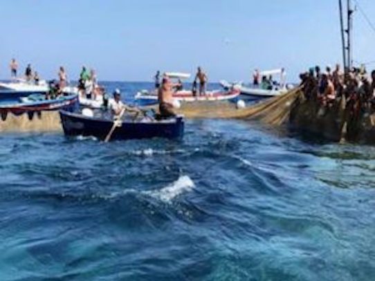 Punta Stillo (Locri), pescatore muore dopo essere rimasto incastrato nei cavi d’acciaio di un verricello