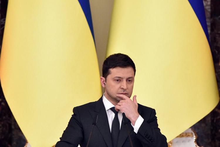 Assedio di Kiev, per il presidente Zelensky “Ci sono oltre 100mila invasori russi, non ci arrenderemo mai”