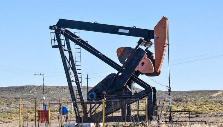 Guerra in Ucraina, l’Eni sospende l’approvvigionamento del petrolio dalla Russia