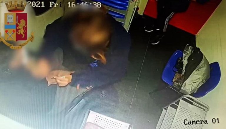 Palermo: nuove accuse per l’infermiera arrestata a gennaio per aver finto di vaccinare contro il Covid alcuni no-vax in cambio di soldi