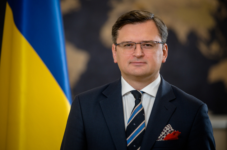 Guerra in Ucraina, parla il ministro Kuleba: “Disponibili al dialogo con Mosca, ma no ad ultimatum”