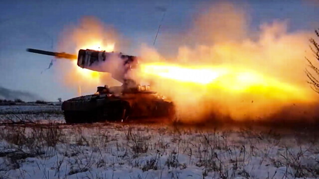 Guerra in Ucraina, attacco missilistico russo vicino al confine della Polonia. La Nato ‘avverte’ Mosca: Non allargate il conflitto
