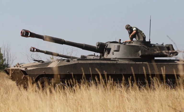 Guerra in Ucraina, abbattuti diversi caccia russi nelle zone di Vasylkiv e Brovary. L’artiglieria di Mosca ha ucciso 70 militari di Kiev