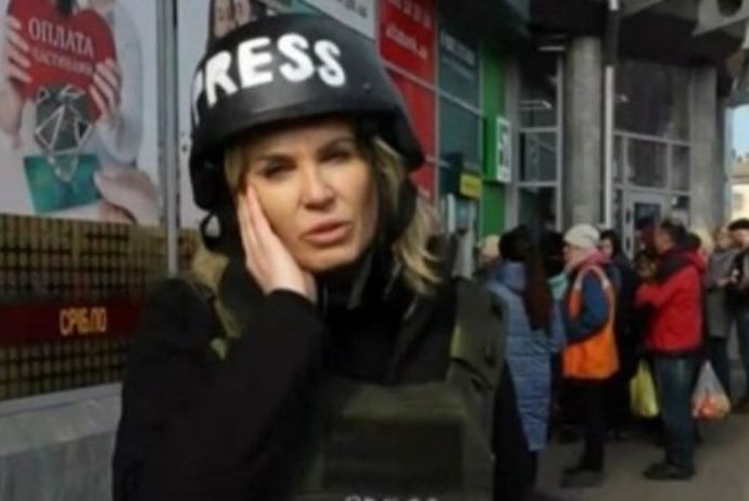 Guerra in Ucraina, i momenti di terrore della giornalista Rai Stefania Battistini in albergo vicino Dnipro con il mitra puntato alla testa