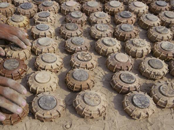 Guerra in Ucraina, secondo Uman Rights la Russia impiega mine antiuomo