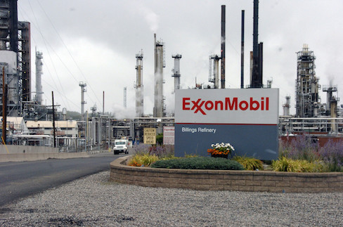 Guerra in Ucraina, il colosso petrolifero Usa Exxon annuncia il ritiro delle trivellazioni in Russia
