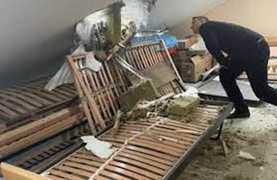 Guerra in Ucraina, colpita dalle bombe la Chiesa cattolica di Kharkiv. Zelensky: “L’attacco alla città è un crimine di guerra”