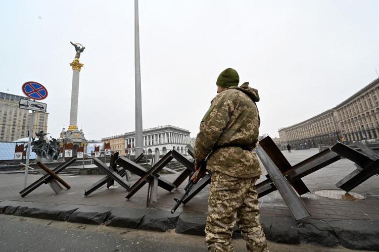 Guerra in Ucraina, secondo il Pentagono le forze corazzate russe sarebbero a 15 chilometri da Kiev
