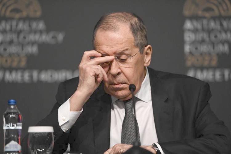 Guerra in Ucraina, parla il ministro Lavrov: “La condotta dei Paesi occidentali conferma che essi non sono affidabili come partner economici”