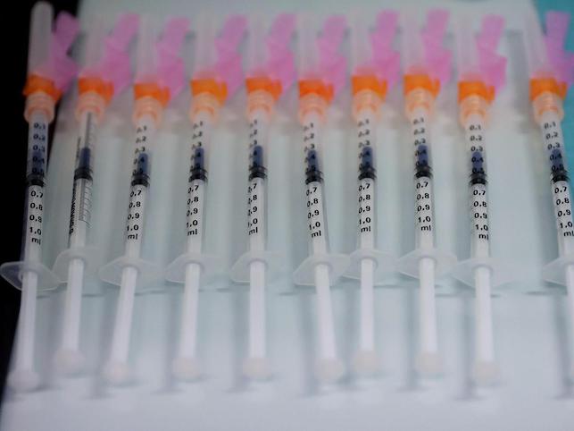 Covid: via libera dell’Ema al booster anticipato con il vaccino Spikevax di Moderna