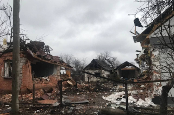 Guerra in Ucraina, un raid aereo russo distrugge la centrale elettrica di Okhtyrka: la città è senza luce e riscaldamento