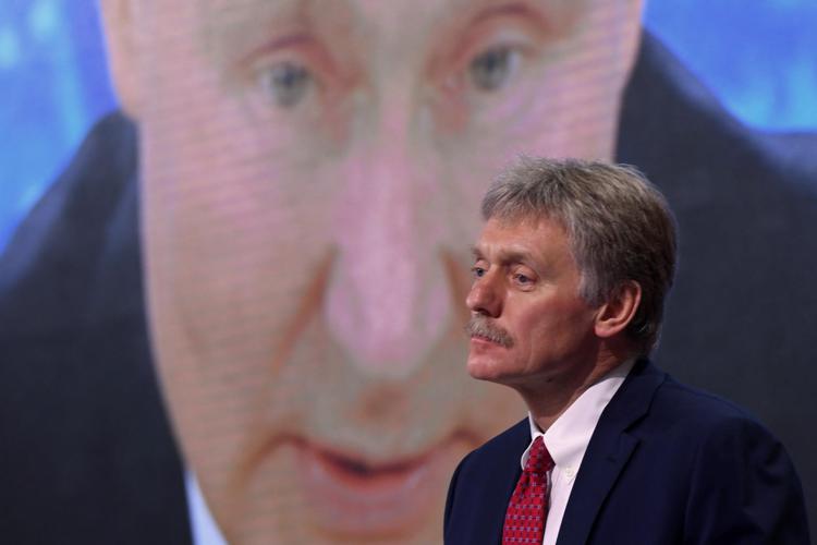 Guerra in Ucraina, il portavoce russo Peskov: “Putin, Macron e Scholz continueranno a sentirsi telefonicamente”
