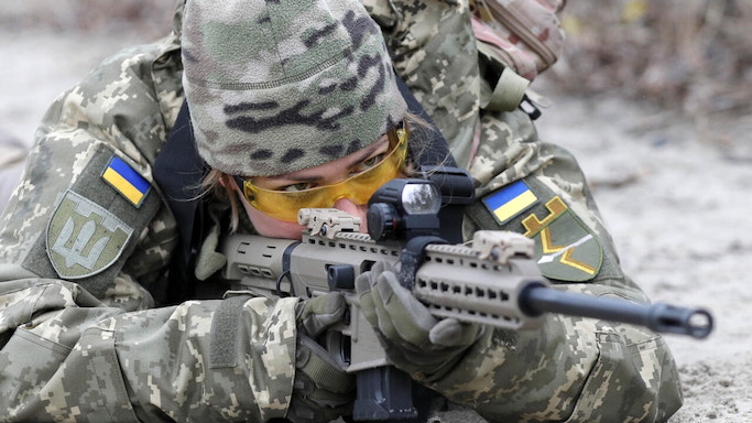 Guerra in Ucraina, Più di 320mila persone sono rientrate nel Paese per combattere