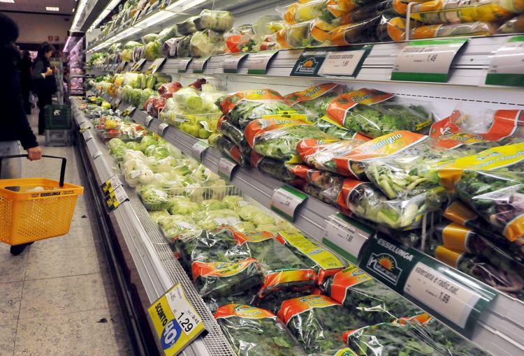 Inflazione, allarme del Codacons: Il rialzo al 6,7% ha pesanti effetti sui consumi degli italiani