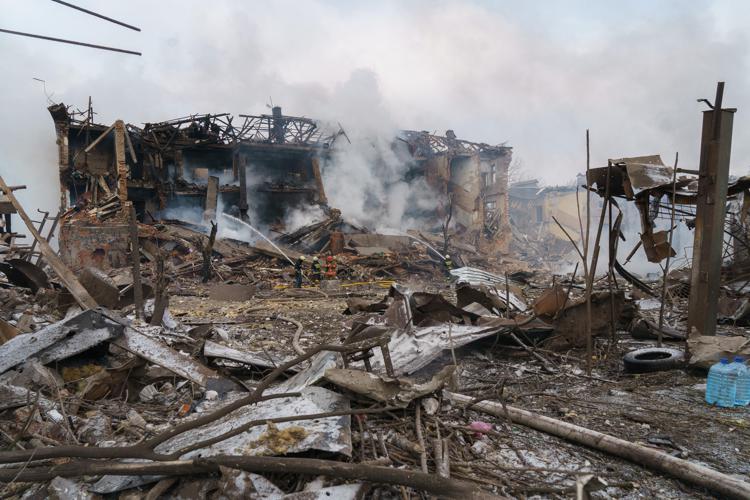 Guerra in Ucraina, raid aerei su Kiev. Colpito l’ospedale oncologico a Mykolaiv