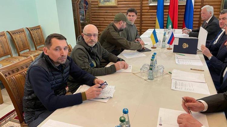 Guerra in Ucraina, riprendono stamane i colloqui di pace tra Kiev e Mosca