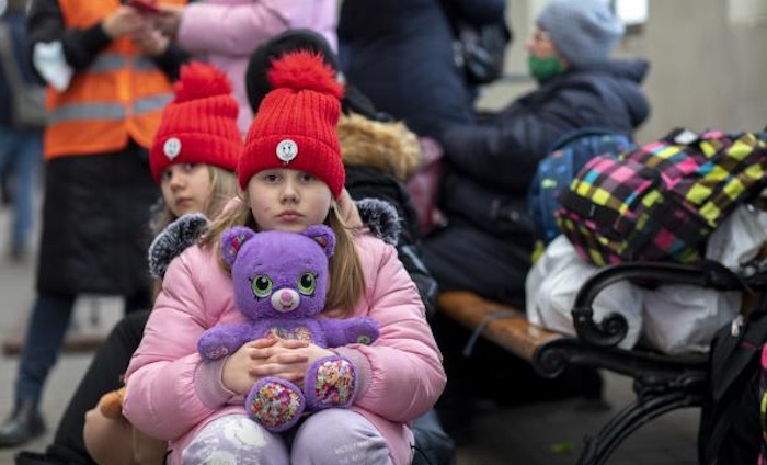 Guerra in Ucraina, allarme dell’Unicef: Più della metà dei bambini sono sfollati
