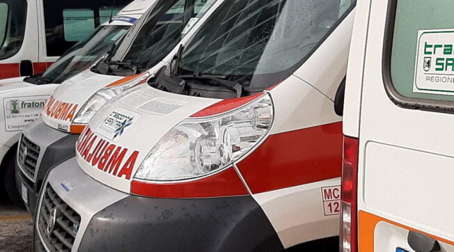 Modena, una 35enne è morta dopo un trattamento estetico al seno: probabile shock anafilattico