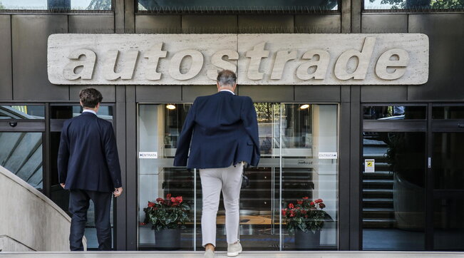 La famiglia Benetton lancia l’opa su Atlantia a un prezzo di 23 euro