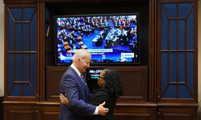 Usa, una donna afroamericana per la prima volta alla Corte Suprema