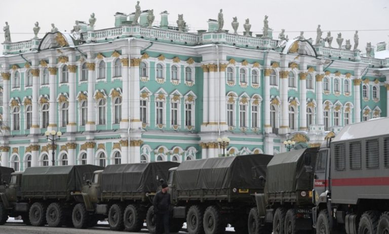 Tra Russia e Finlandia “è la guerra dei quadri”, bloccati i dipinti dell’Hermitage dalla dogana