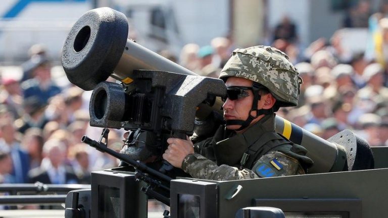 Guerra in Ucraina, l’annuncio di Zelensky: “Sono arrivate le armi che avevamo chiesto all’Occidente”