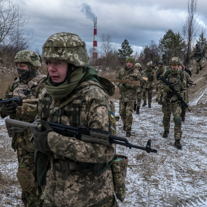 Guerra in Ucraina, la denuncia choc di Kiev: i soldati russi hanno compiuto almeno 400 violenze sessuali a donne e bambini