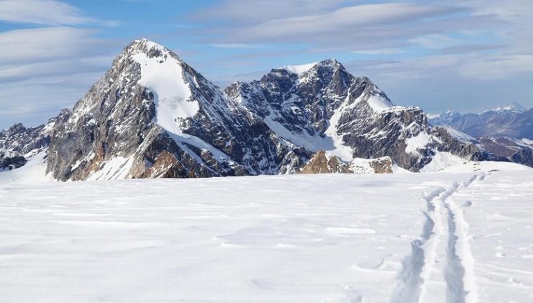 Alto Adige, tragedia sull’Ortles: due alpinisti tedeschi sono morti travolti da una valanga