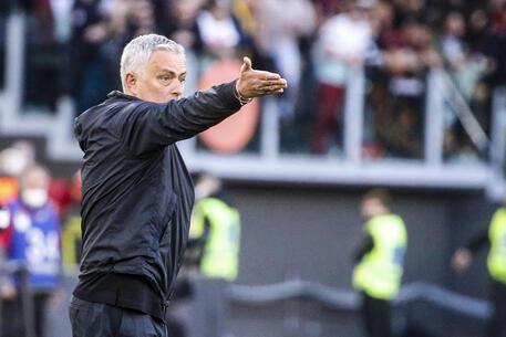 Conference League, parla Mourinho: “Mi aspetto che la Roma arrivi in semifinale”