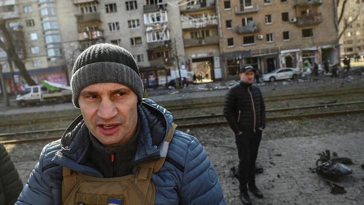 Guerra in Ucraina, il sindaco di Kiev chiede ai profughi di non tornare ora in città