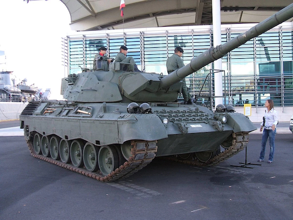 Guerra in Ucraina, la Germania invierà a Kiev 88 carri armati Leopard 1A5 e 100 blindati Marder