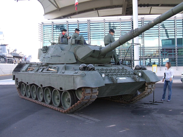 Guerra in Ucraina, la Germania invierà a Kiev 88 carri armati Leopard 1A5 e 100 blindati Marder