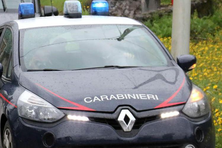Castrovillari (Cosenza), uccisi a colpi di arma da fuoco un uomo e una donna all’interno di un’auto