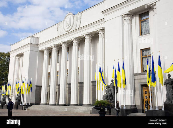 Guerra in Ucraina, il parlamento di Kiev accusa la Russia di genocidio