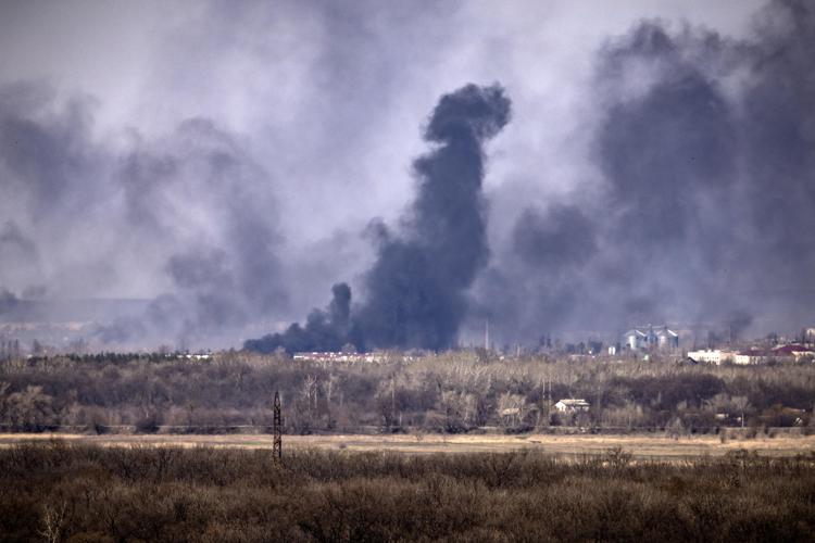 Guerra in Ucraina, il governatore di Luthansk (Donbass): “Qui sta per scoppiare l’inferno”