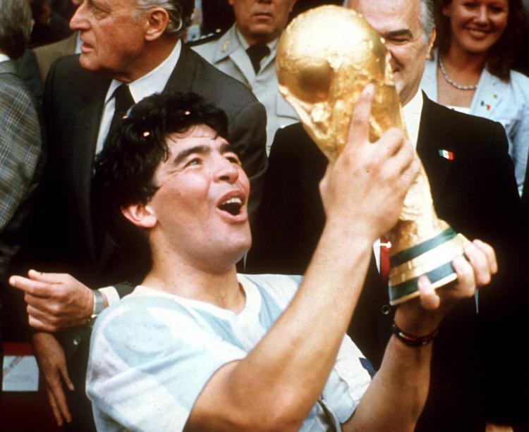 Calcio, la maglietta di Maradona Campione del Mondo del 1986 in vendita all’asta a partire da 5 milioni di euro