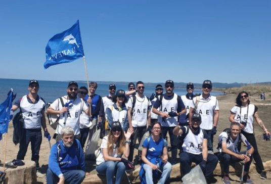 I volontari di Marevivo Lazio sono tornati a prendersi cura della spiaggia di Torre Flavia