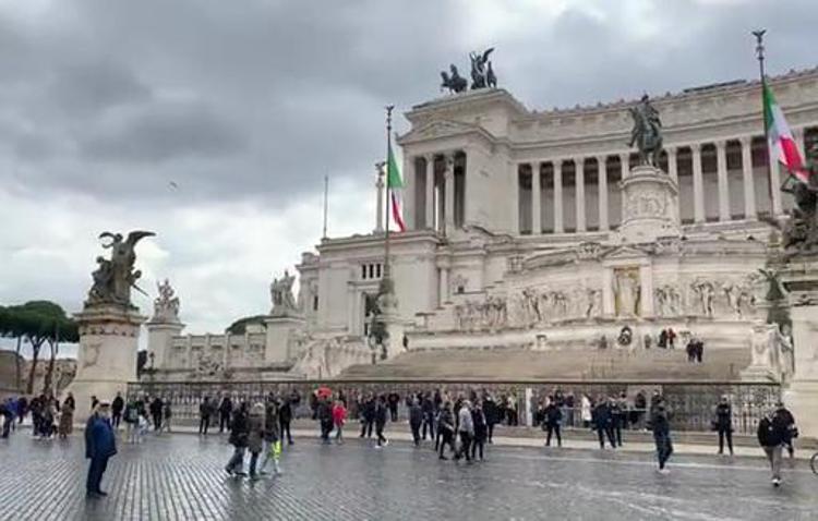 Roma, drone contro l’Altare della Patria: denunciato un 39enne argentino