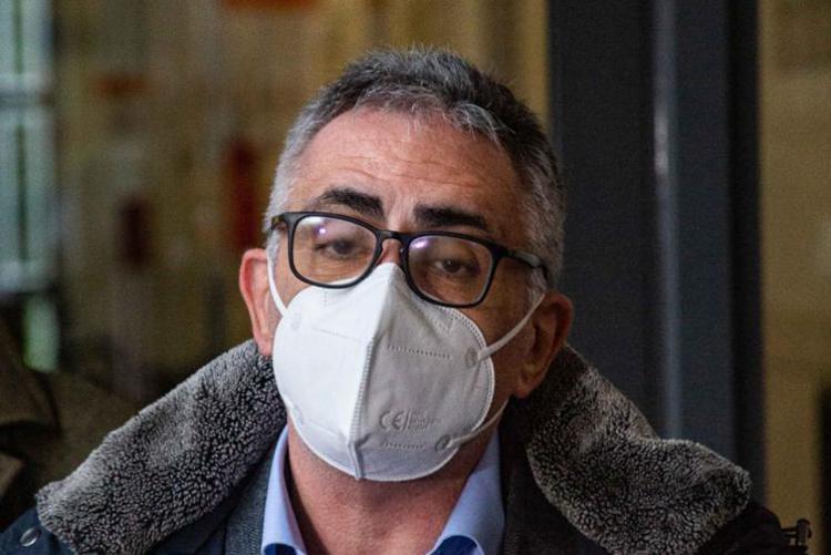 Covid, per il virologo Pregliasco “Mantenere ancora l’obbligo di mascherina al chiuso, dopo il primo maggio”