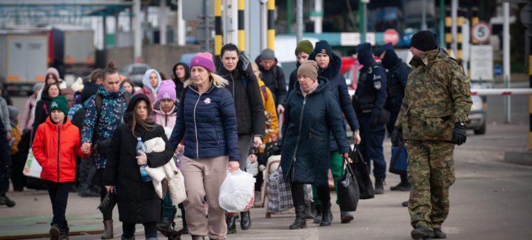 Guerra in Ucraina, secondo l’Onhcr “Nel Paese ci sono almeno 6,5 milioni di sfollati interni”