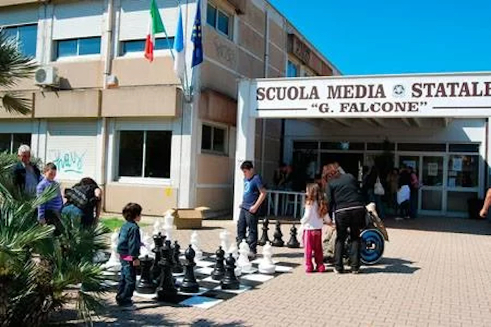 Anzio, la 13enne brutalmente picchiata in palestra: identificati e segnalati all’autorità giudiziaria i quattro aggressori tutti minorenni