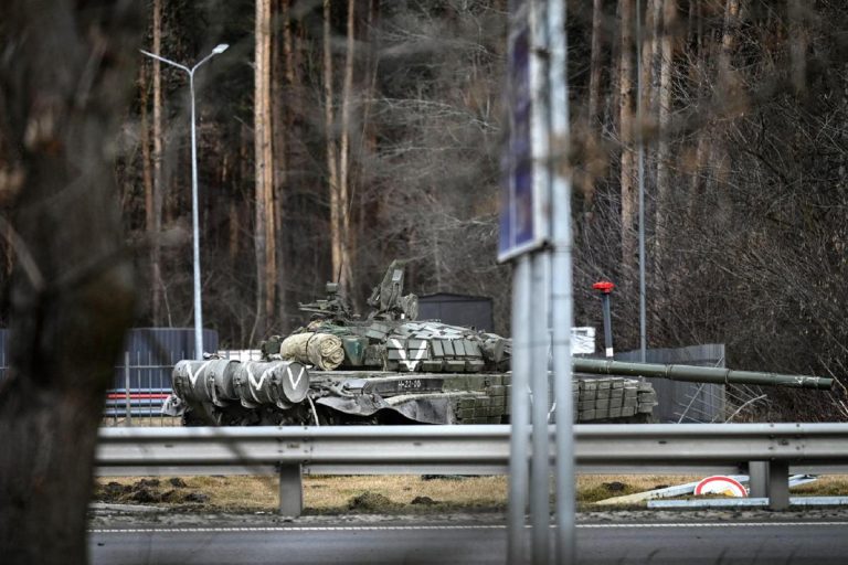 Guerra in Ucraina, lungo convoglio militare russo in movimento verso Kharkiv
