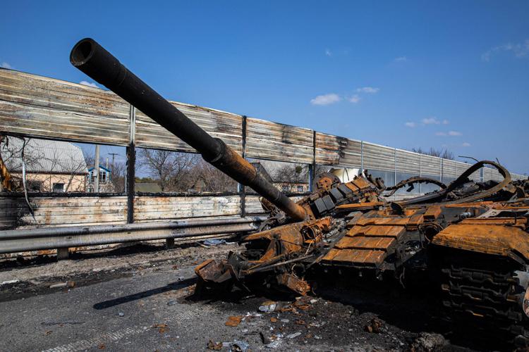 Guerra in Ucraina, le perdite russe: 18.500 soldati, 656 tank, 332 cannoni, 150 aerei, 134 elicotteri e 7 navi