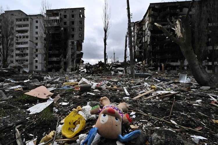Guerra in Ucraina, il bollettino ufficiale delle vittime civili è di 2.104 morti e 2.862 feriti