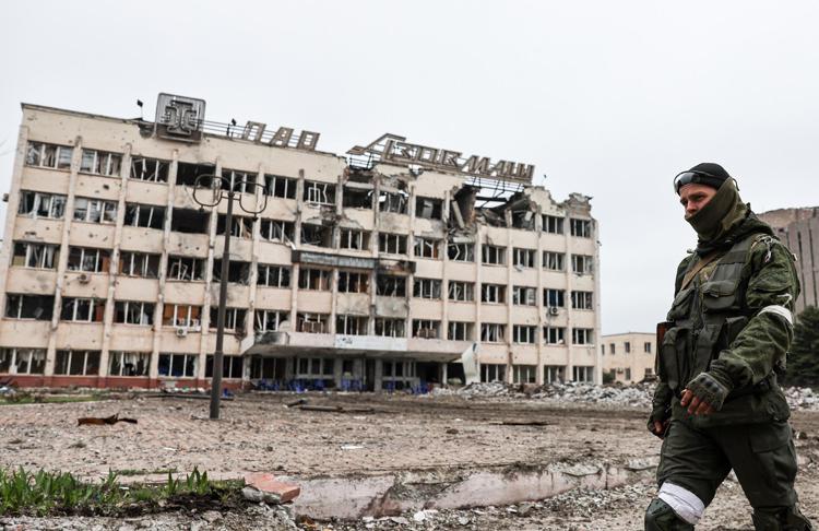 Guerra in Ucraina, la denuncia “Mosca rifiuta i corridoi umanitari a Mariupol”