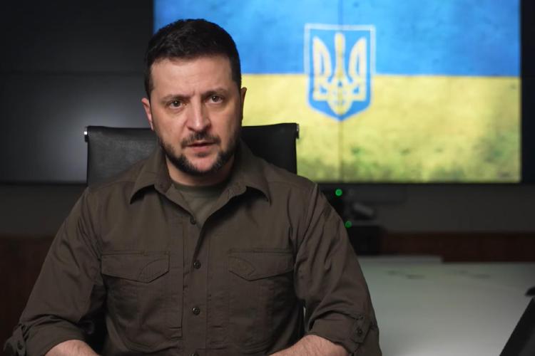 Guerra in Ucraina, l’orgoglio di Zelensky: “Abbiamo già resistito a 50 giorni di invasione russa anche se gli occupanti ci avevano dato un massimo di cinque”