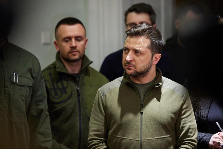 Guerra in Ucraina, il duro affondo di Zelensky: “La Russia non merita di restare tra i Paesi civilizzati”